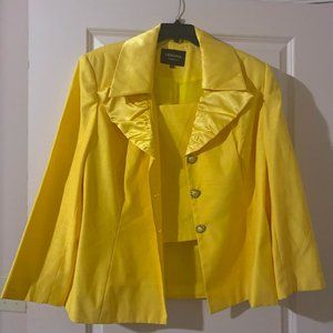 Giovanna Signature 22W Yellow Skirt Suit
